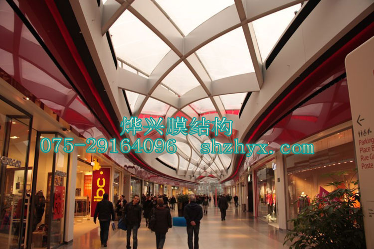 商場(chǎng)建筑方案配上ETFE膜結(jié)構(gòu)，彰顯大智慧